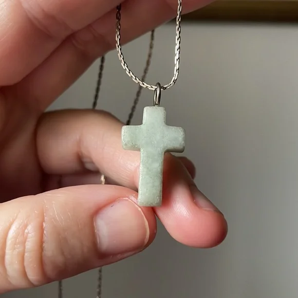 ☀️sold NFS☀️Sterling silver cross necklace - Picture 2 of 5